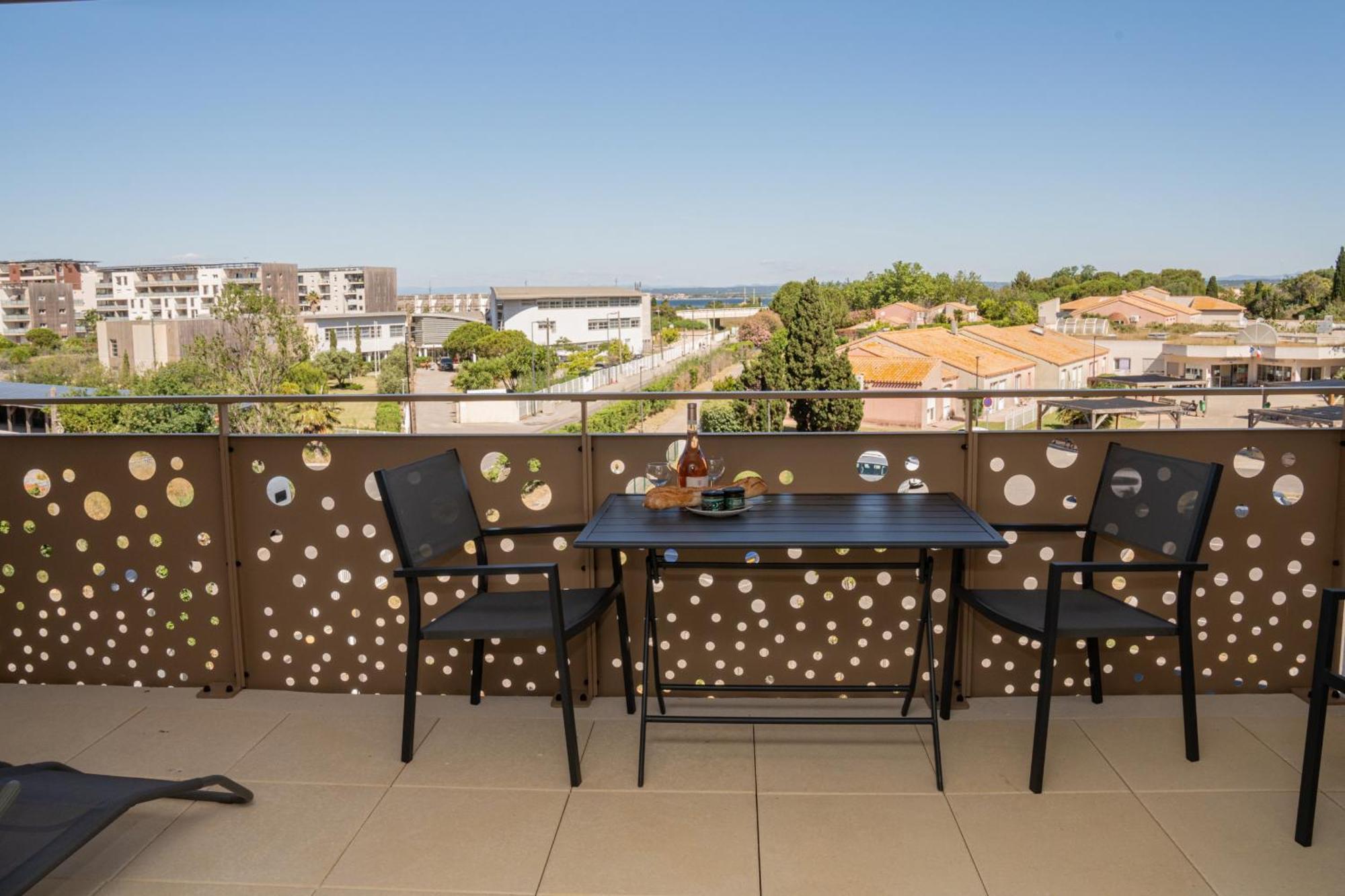 Sete Apt 2Pers, Terrasse Et Parking Apartment Exterior photo